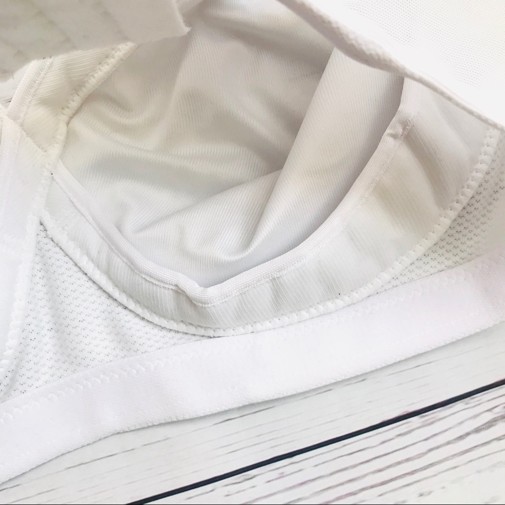 White Seamless Versatile Medium Support Bra - image 8